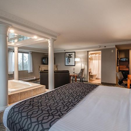 Monte Carlo Inn Barrie Esterno foto