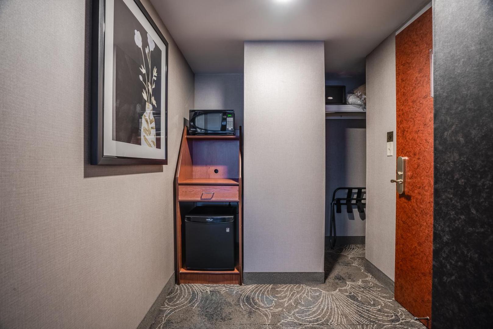 Monte Carlo Inn Barrie Esterno foto